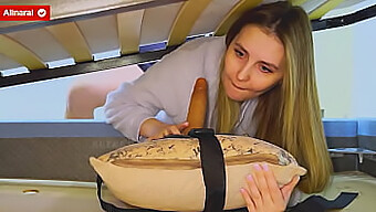 Milf Con Un Gran Culo Viene Scopata Nel Culo Stretto Dal Figliastro In Un Video Fatto In Casa